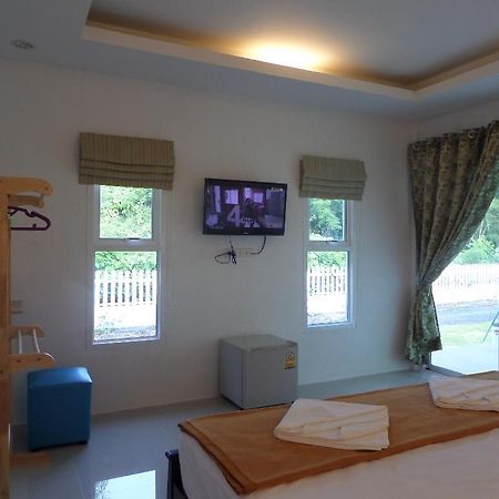 Lanta Triple Novel Otel Ko Lanta Dış mekan fotoğraf