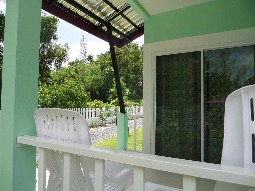 Lanta Triple Novel Otel Ko Lanta Dış mekan fotoğraf