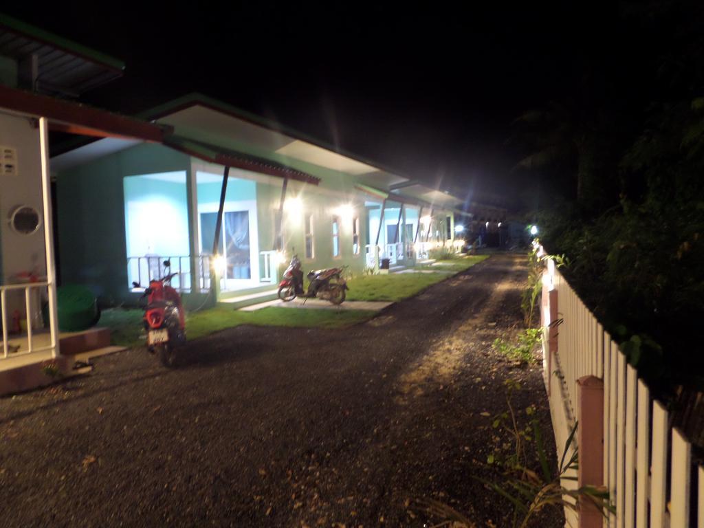 Lanta Triple Novel Otel Ko Lanta Dış mekan fotoğraf